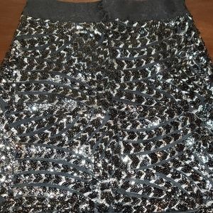 Zara embellished skirt - EUC - size XS